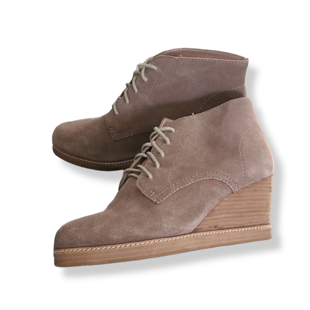 J JILL Chukka Wedge Boots 9.5 Ankle Booties Tan Suede Lace Up Oxfords Wedges - Picture 3 of 13